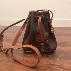 Vintage Dooney & Bourke bucket bag